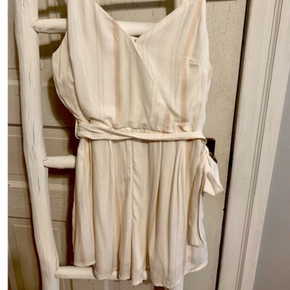 Xhilaration White Romper - Picture 2 of 11